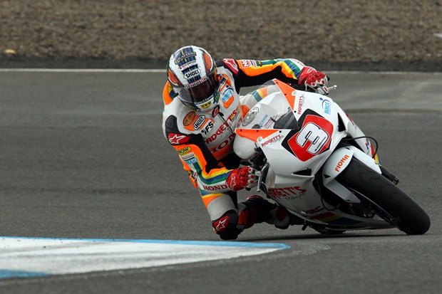 Isle of Man TT legend John McGuinness in action at Knockhill (Tim Keeton/Impact Images)
